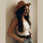 “Dallas” – a musical story about dreams, doubts and the courage to be yourself by VYNOHRADOVA